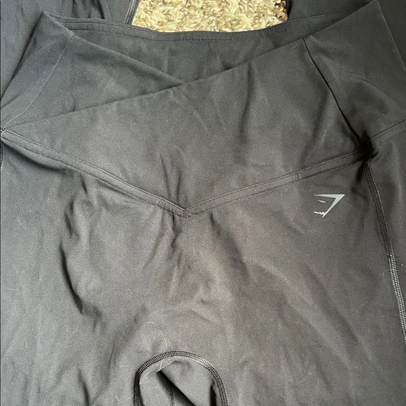 Gymshark Black Women's Leggings - Picture 2 of 3